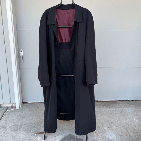 Timeless Bugatti Microtine Overcoat with Burgundy Lining - Elegant and Versatile - Picture 2 of 7